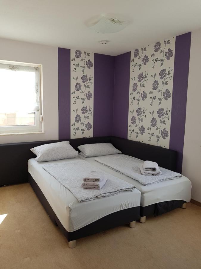 Ferienwohnung Mit Bauernhofflair 로바우 외부 사진